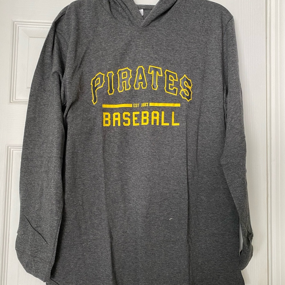 Pittsburgh Pirates long sleeved shirt new